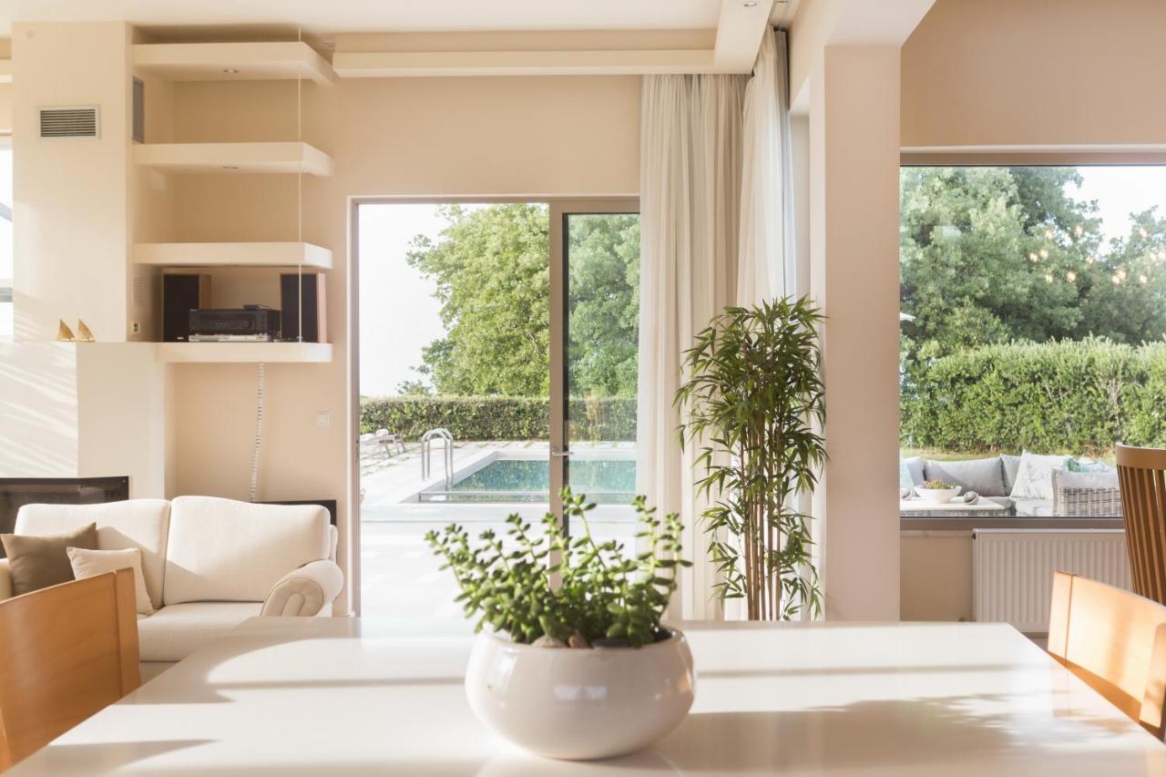 Lux Villa Mia With Heated Pool, 2Km To Beach & Childrens Area! Mikro Metochi 외부 사진