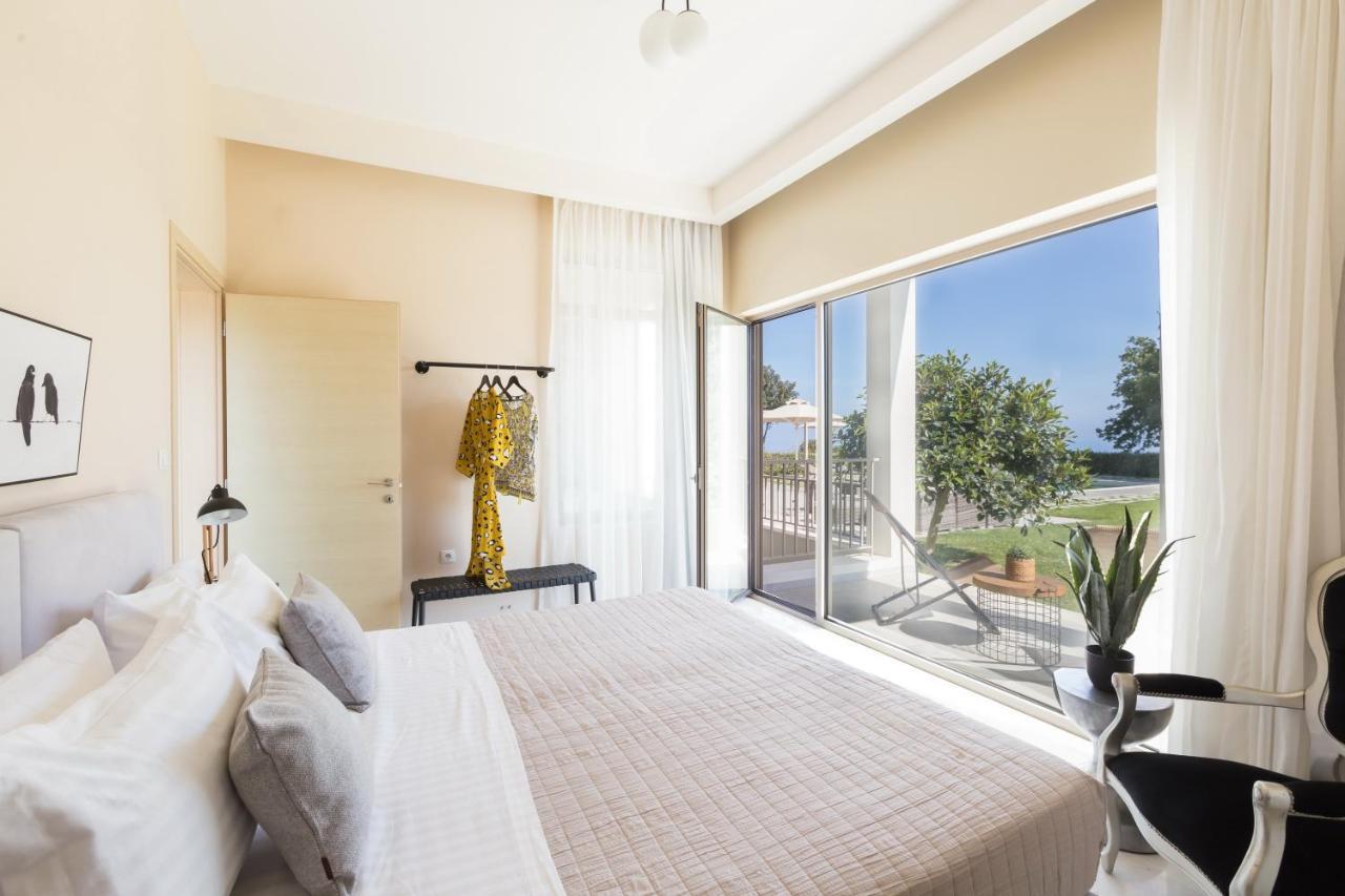 Lux Villa Mia With Heated Pool, 2Km To Beach & Childrens Area! Mikro Metochi 외부 사진