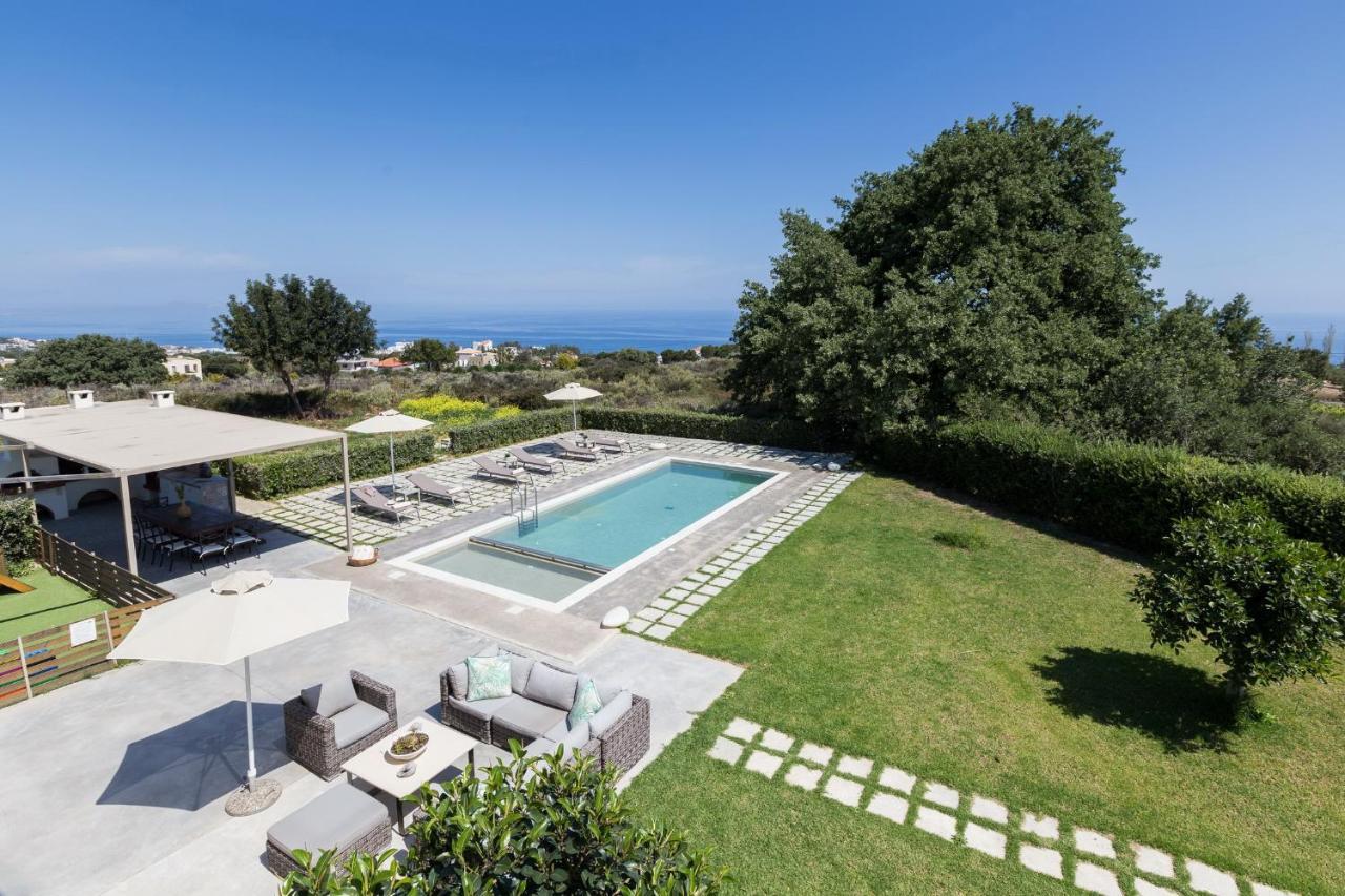 Lux Villa Mia With Heated Pool, 2Km To Beach & Childrens Area! Mikro Metochi 외부 사진