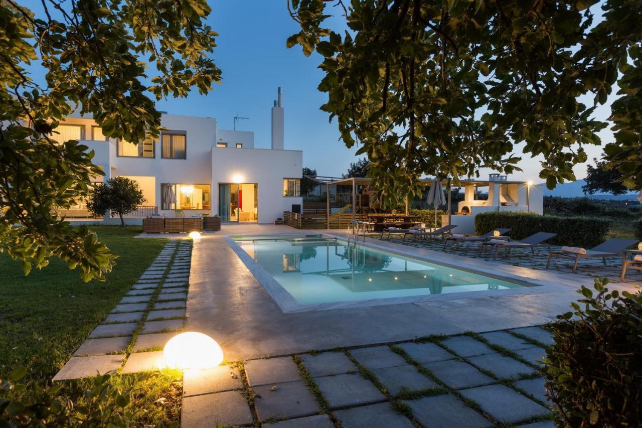 Lux Villa Mia With Heated Pool, 2Km To Beach & Childrens Area! Mikro Metochi 외부 사진