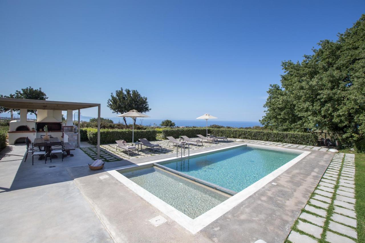 Lux Villa Mia With Heated Pool, 2Km To Beach & Childrens Area! Mikro Metochi 외부 사진